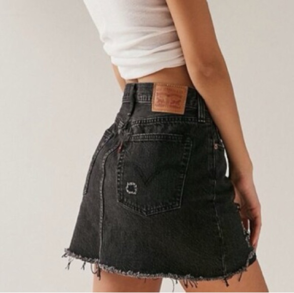 Levi's 501 Black Distressed Jeans Mini Skirt - Size 24 - Summer Streetwear Denim